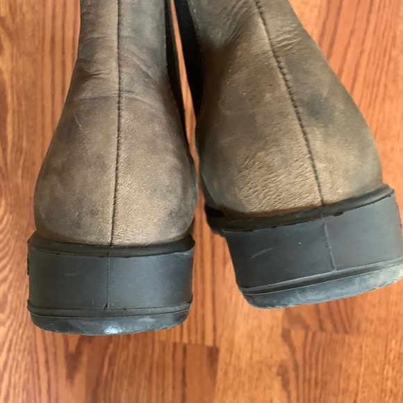 Rustic Brown Blundstones - Picture 6 of 6